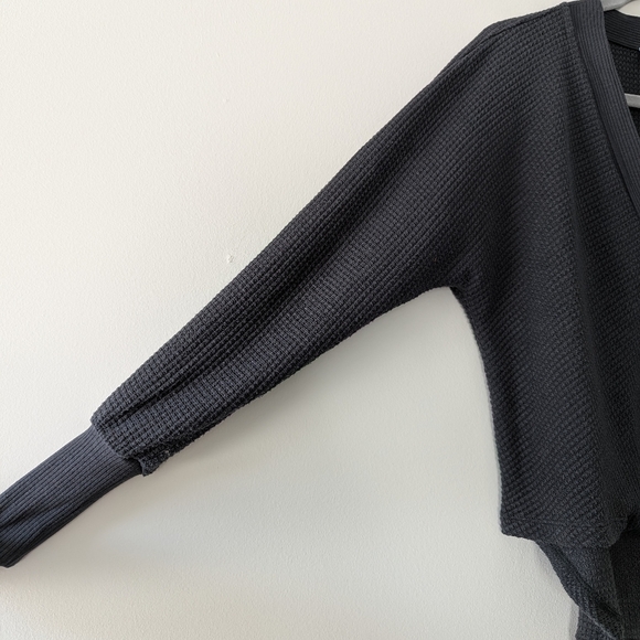 Evereve Delia Waffle Knit Surplice Pullover Top Front Wrap V-Neck - Picture 5 of 9